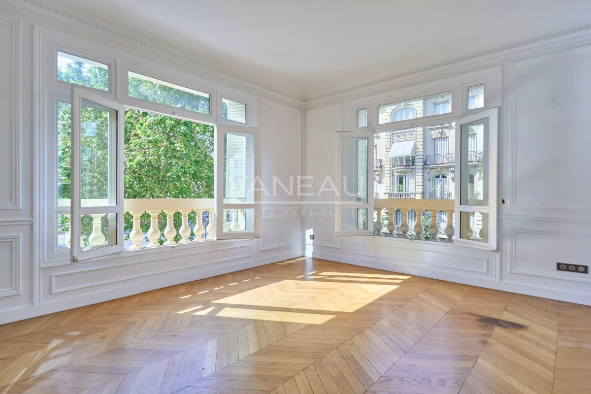 Luxury Apartment for sale in Paris 7ème, 2 680 000 €, Photo 5
