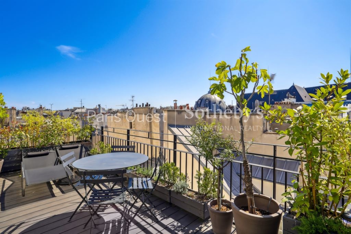 Luxury Apartment for sale in Paris 1Er, 1 250 000 €, Photo 2