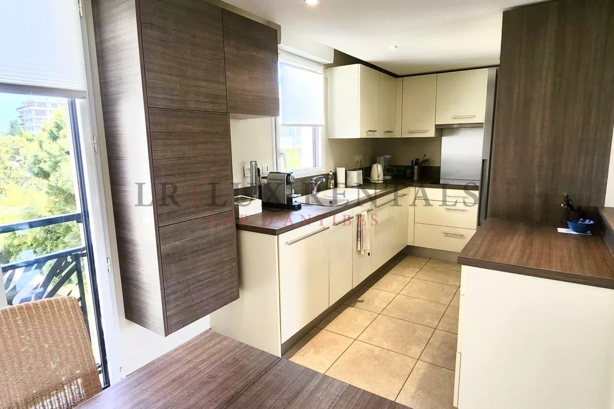 Luxury Apartment for sale in Juan-les-Pins, 795 000 €, Photo 4