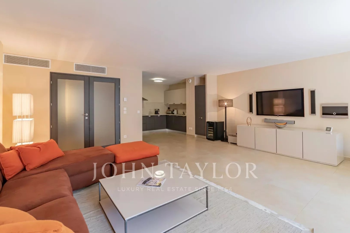 Luxury Apartment for sale in Beaulieu-sur-Mer, 2 150 000 €, Photo 7