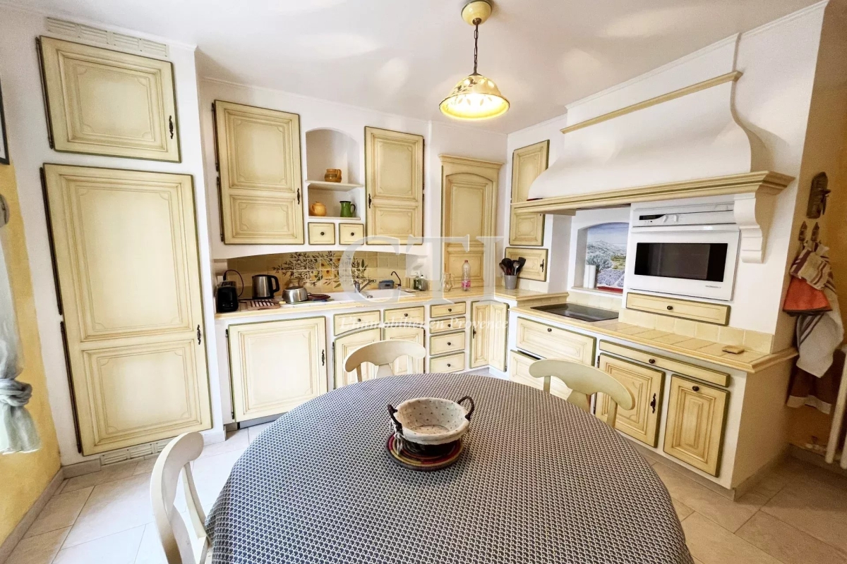 Luxury House for sale in Vaison-la-Romaine, 598 000 €, Photo 5