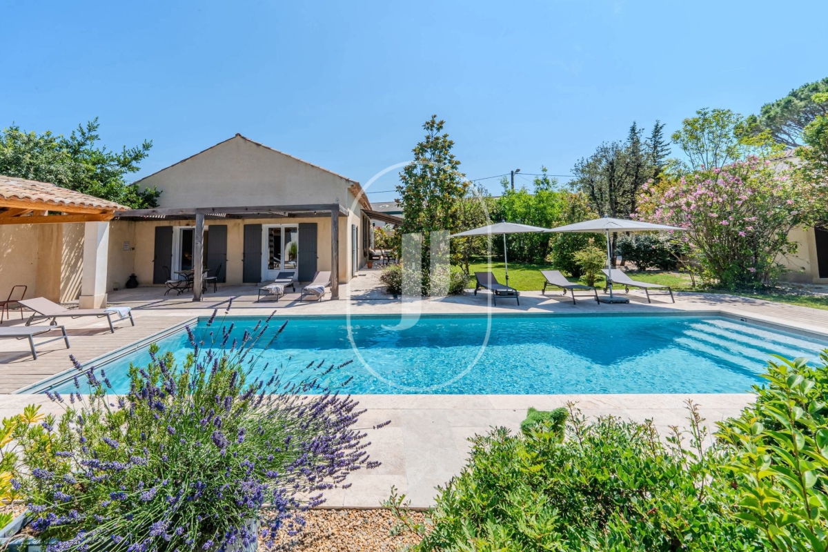 Maison de luxe à vendre à Saint-Rémy-de-Provence, 1 590 000 €, Photo 1