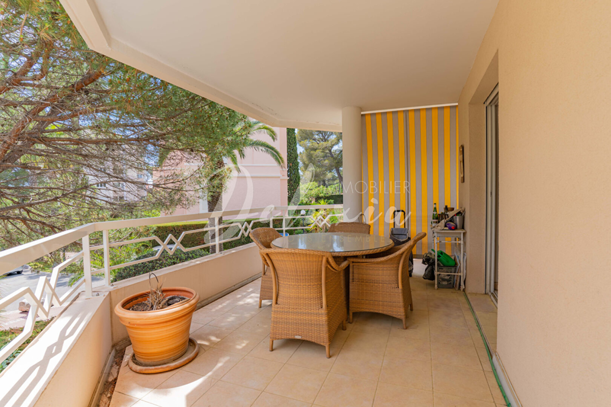 Luxury Apartment for sale in Saint-Raphaël, 930 000 €, Photo 4