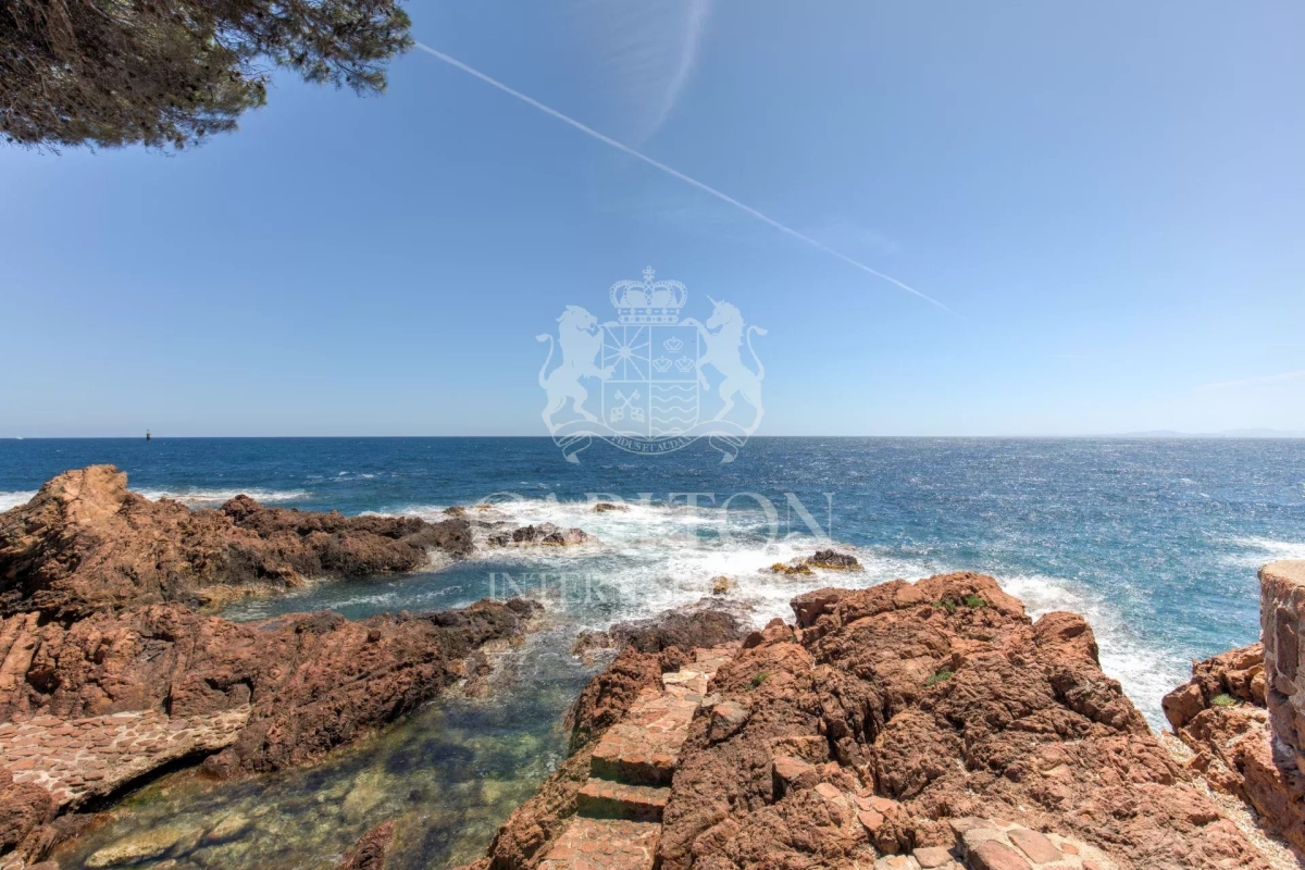 Luxury House for sale in Théoule-sur-Mer, 18 000 000 €, Photo 2