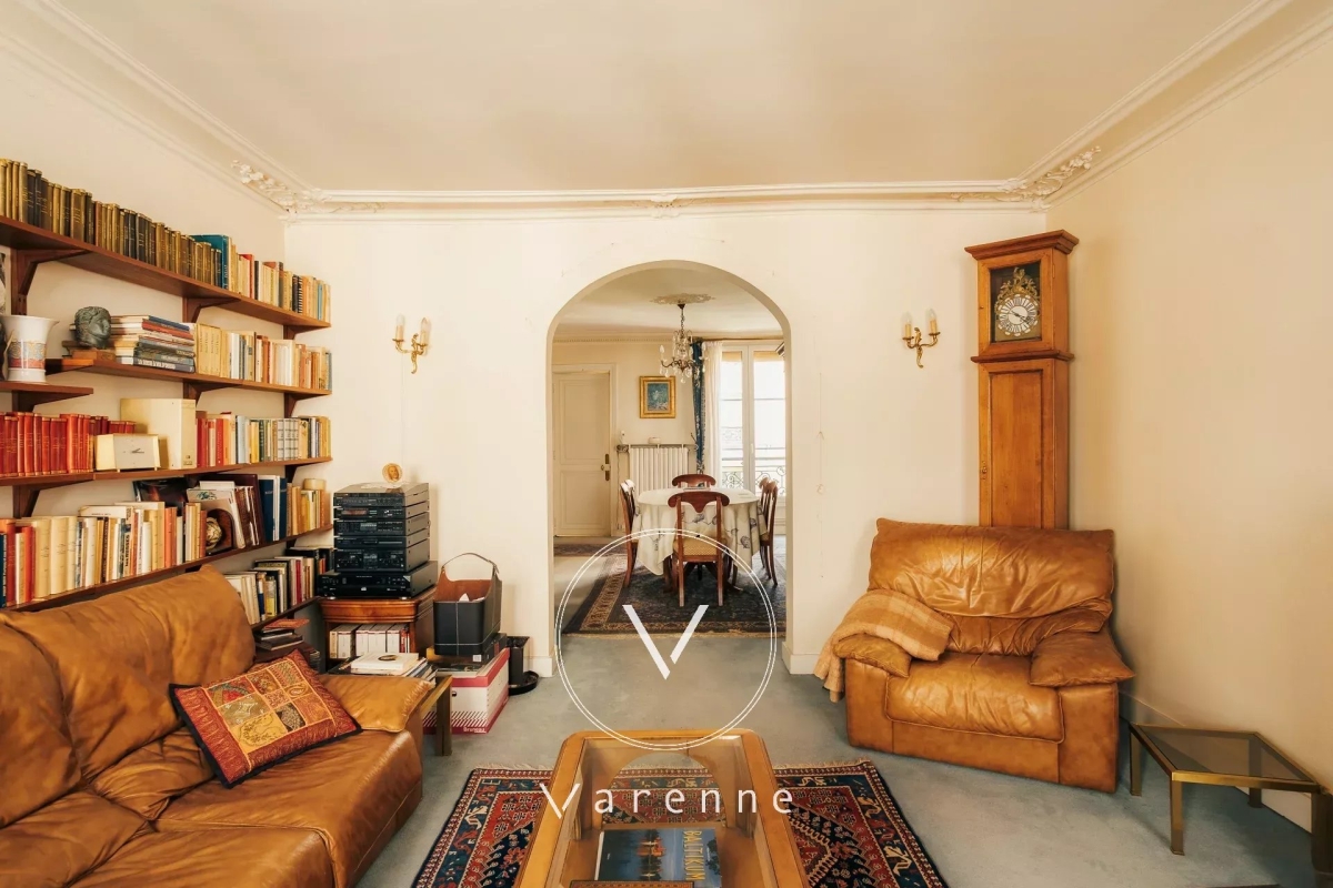 Luxury Apartment for sale in Paris 7Ème, 1 449 000 €, Photo 2