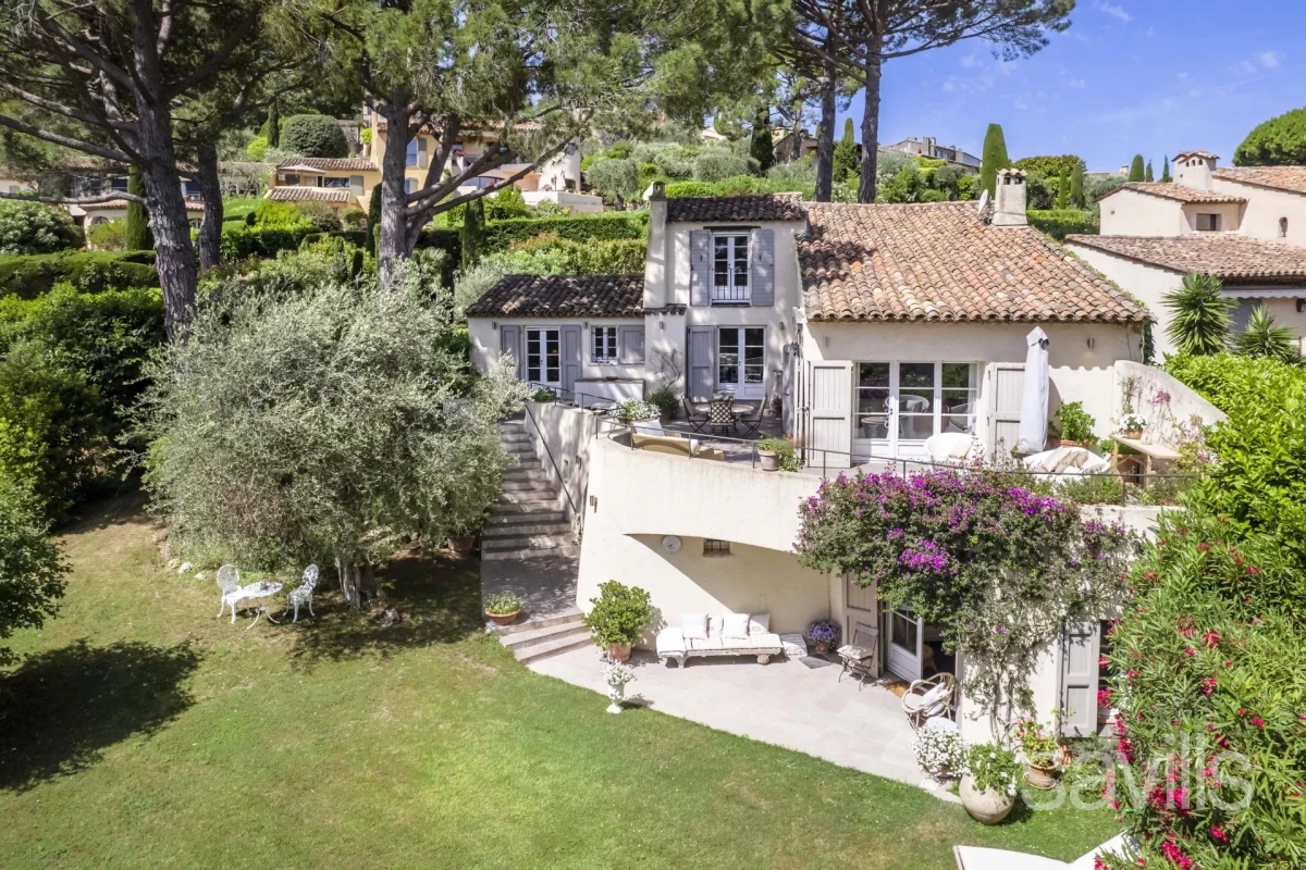 Luxury House for sale in Valbonne, 1 740 000 €, Photo 1