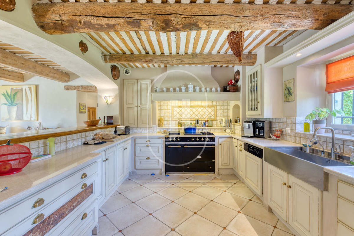 Maison de luxe à vendre à Cheval-Blanc, 1 830 000 €, Photo 3