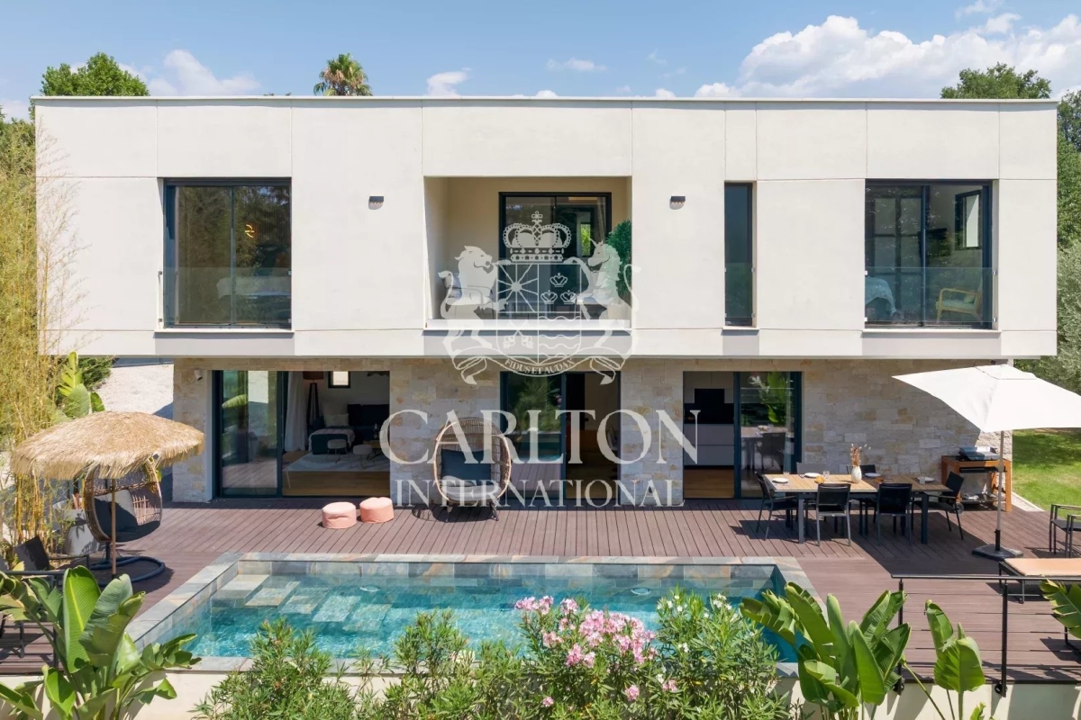 Maison de luxe à louer à Mougins, 12 000 €, Photo 1