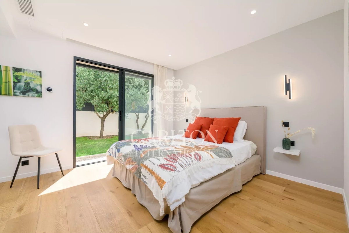 Maison de luxe à louer à Mougins, 12 000 €, Photo 7