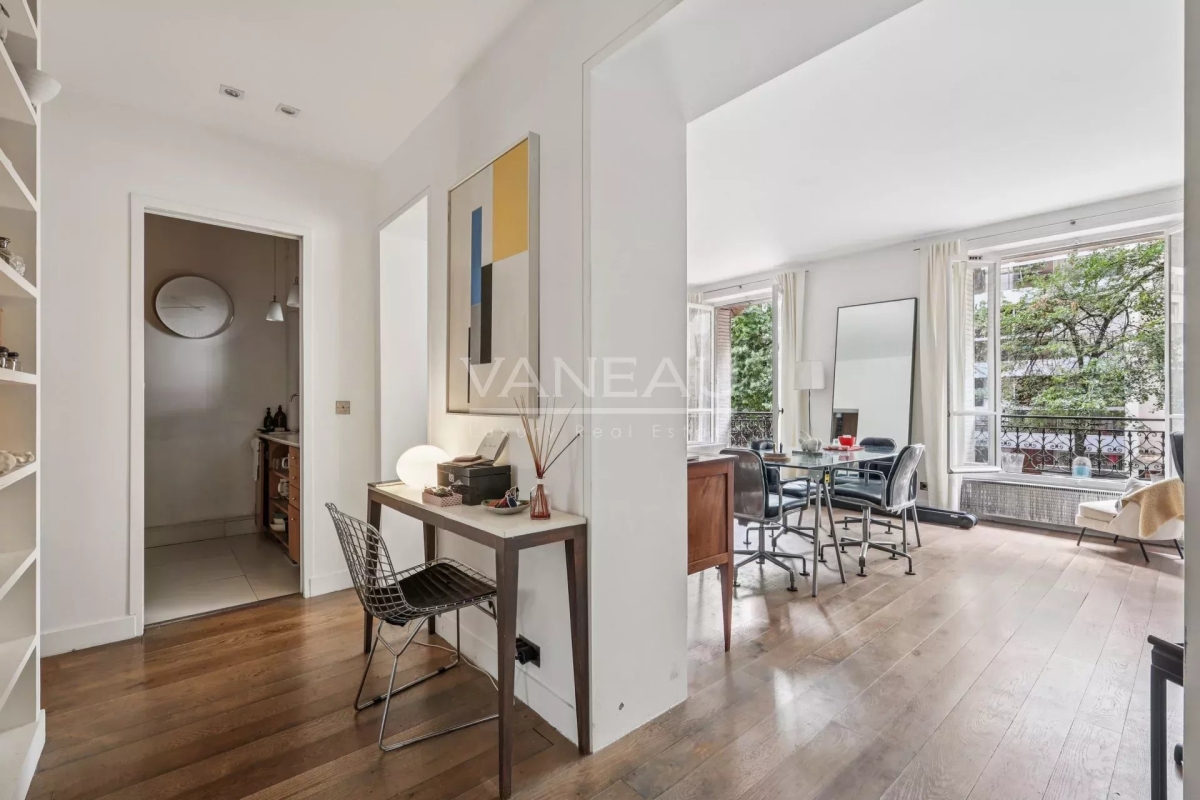 Luxury Apartment for sale in Paris 15ème, 745 000 €, Photo 1