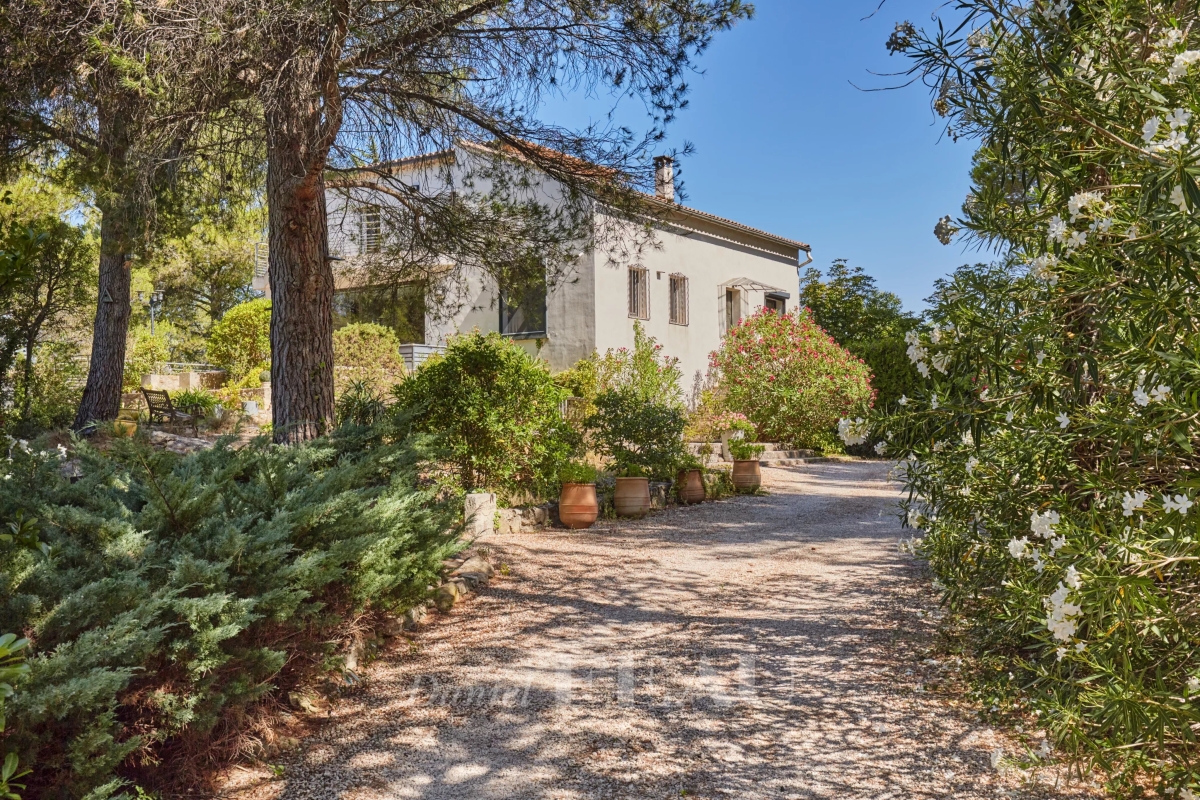 Luxury House for sale in Maussane les Alpilles, 1 195 000 €, Photo 1