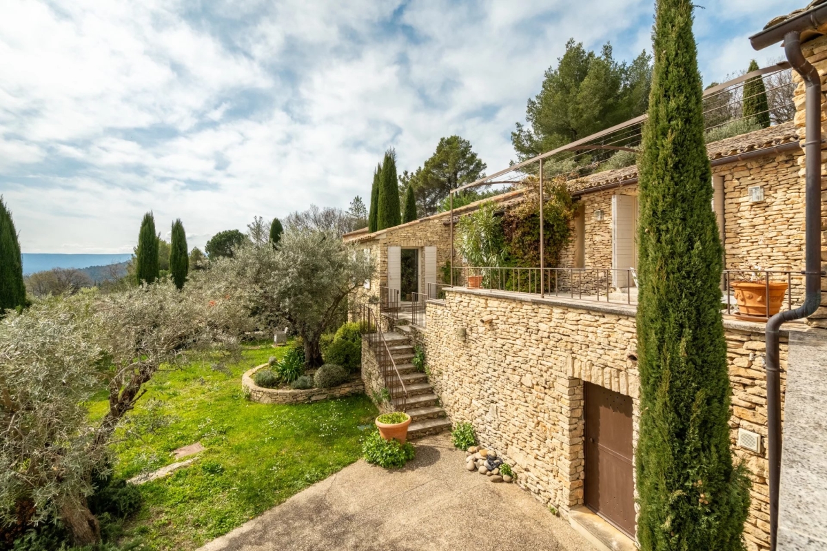 Luxury House for sale in Gordes, 1 650 000 €, Photo 2