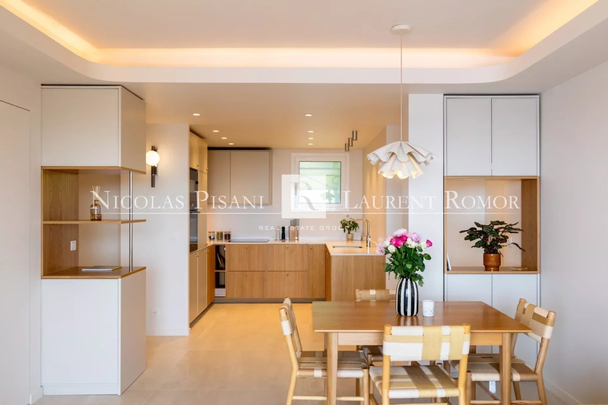 Luxury Apartment for sale in Villefranche-sur-Mer, 990 000 €, Photo 5