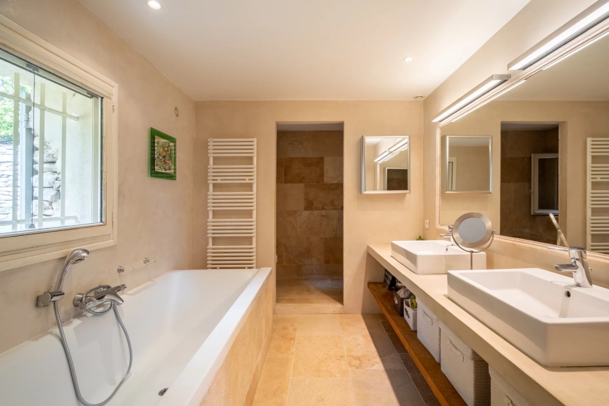 Luxury House for sale in Gordes, 1 650 000 €, Photo 7