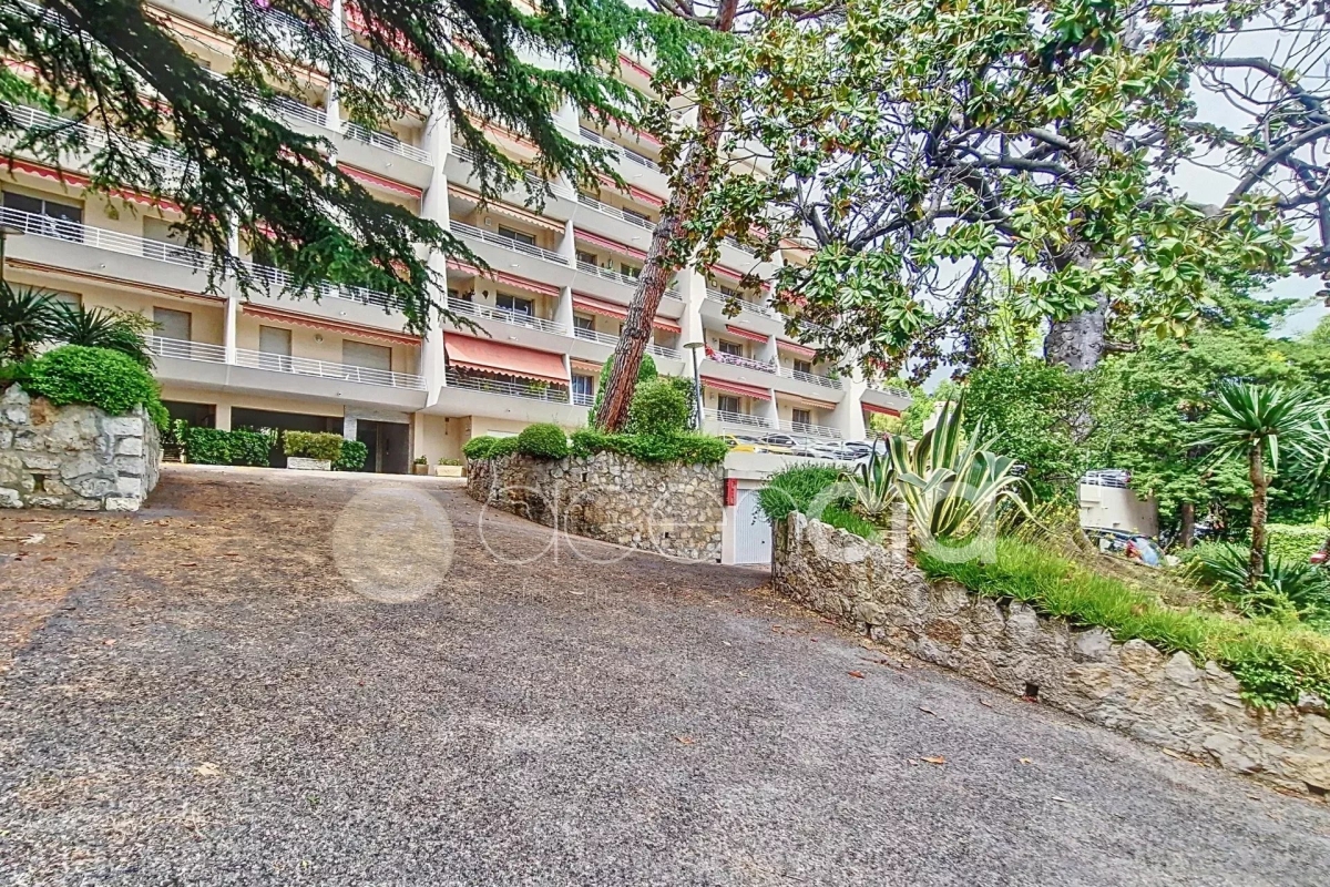 Luxury Apartment for sale in Grasse, 395 200 €, Photo 1