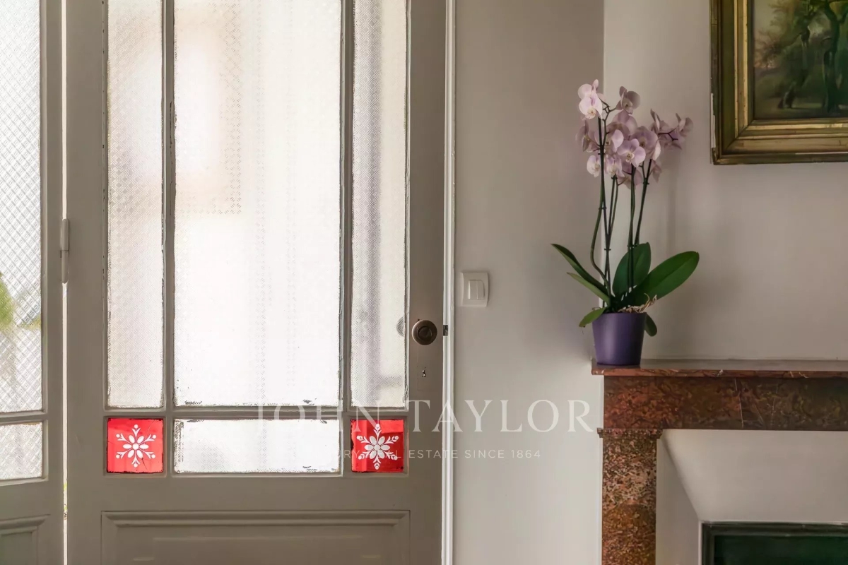 Luxury Apartment for sale in Bordeaux, 635 000 €, Photo 2