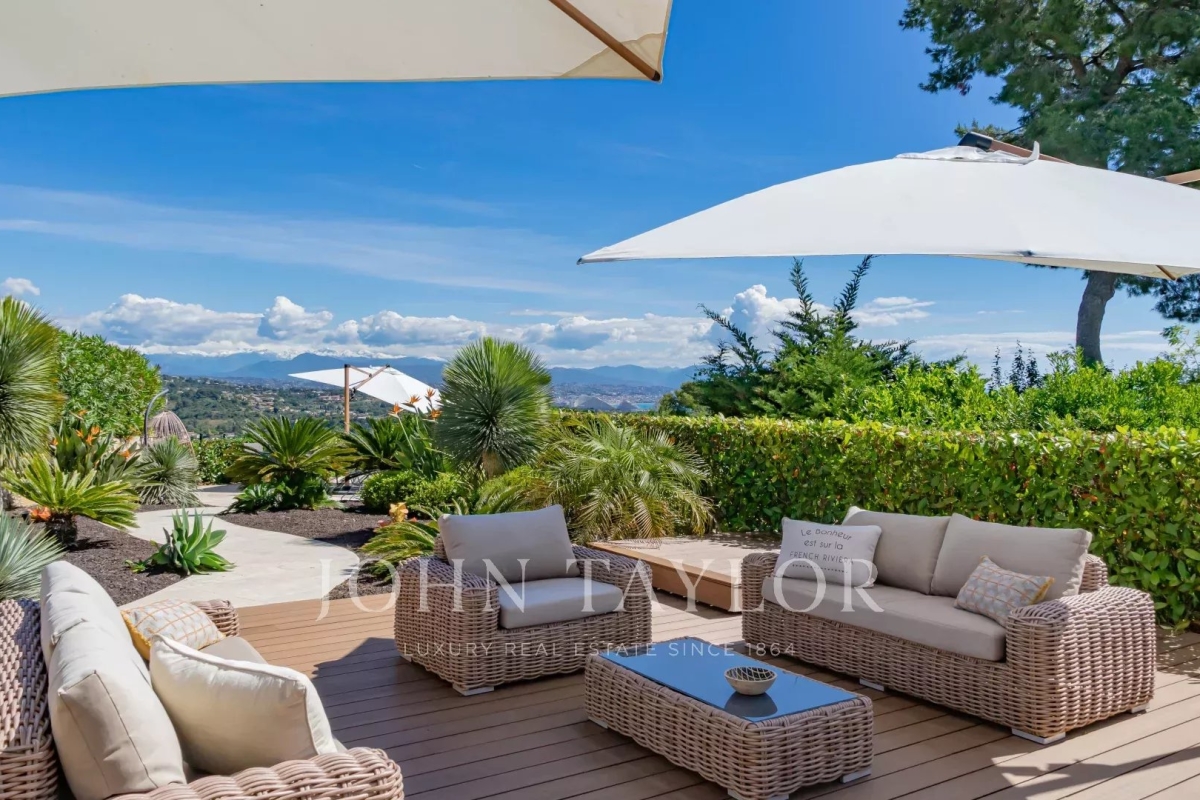 Luxury House for sale in Antibes, 1 980 000 €, Photo 3