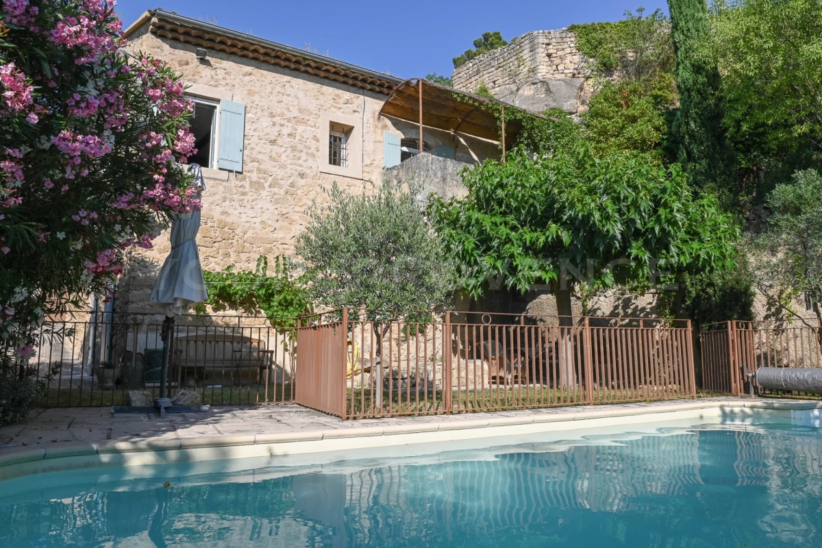 Luxury House for sale in Taillades, 530 000 €, Photo 2