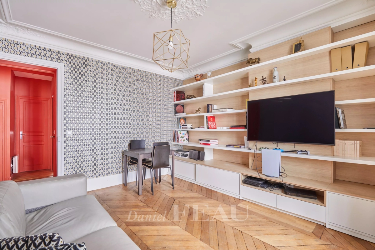 Appartement de luxe à vendre à Paris 7ème, 690 000 €, Photo 3