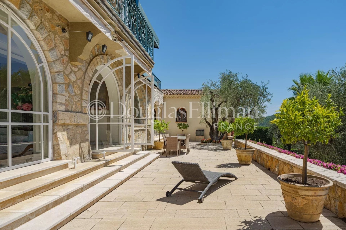 Luxury House for sale in Châteauneuf-Grasse, 3 850 000 €, Photo 3