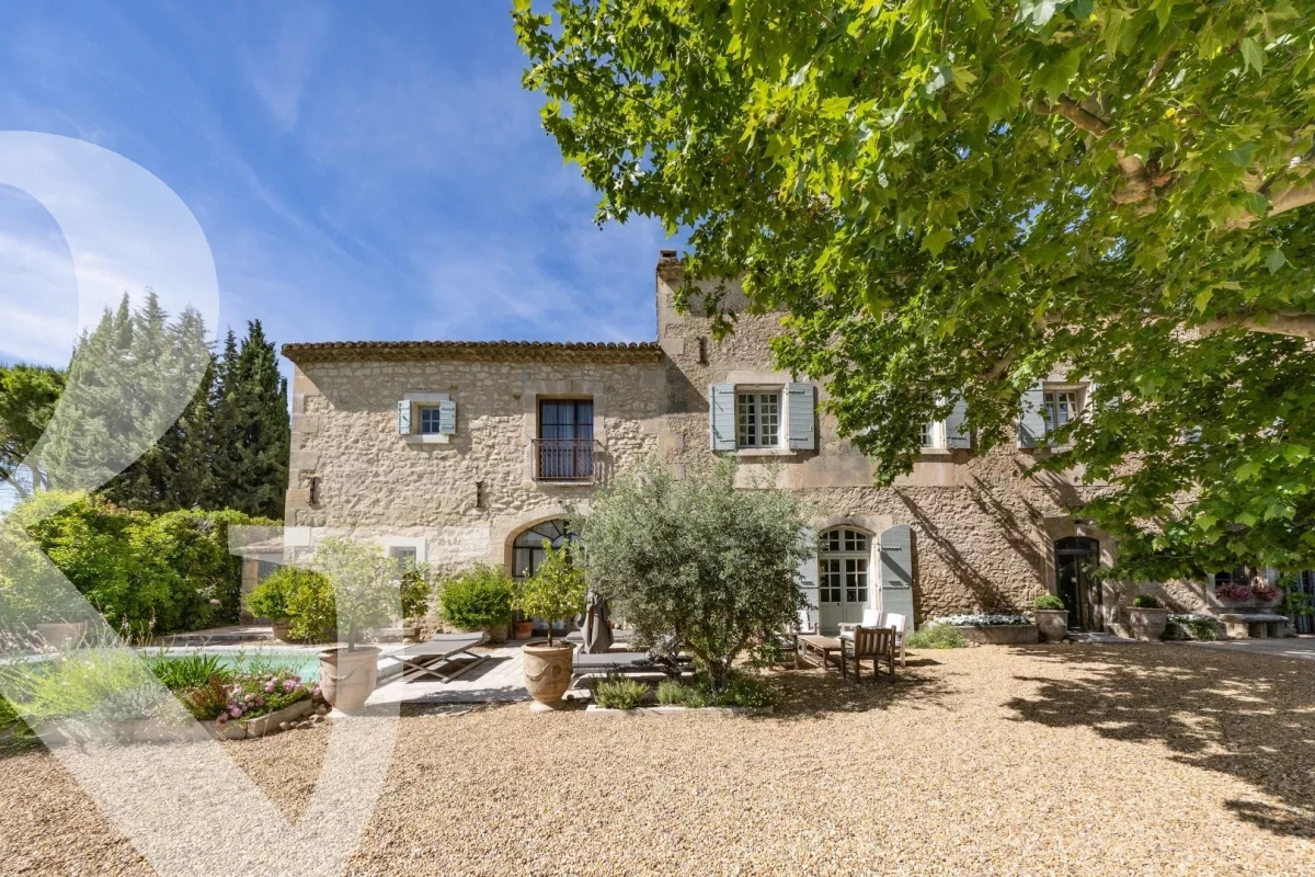 Maison de luxe à vendre à Paradou, 2 685 000 €, Photo 1