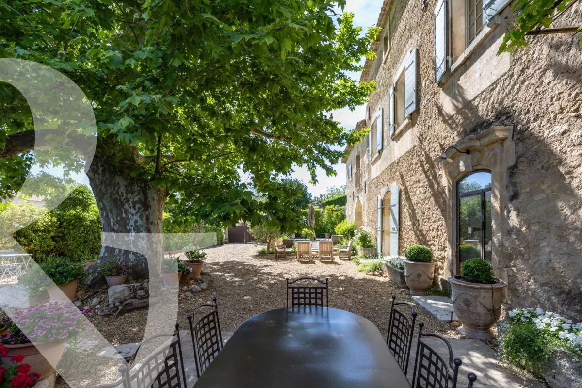 Maison de luxe à vendre à Paradou, 2 685 000 €, Photo 2