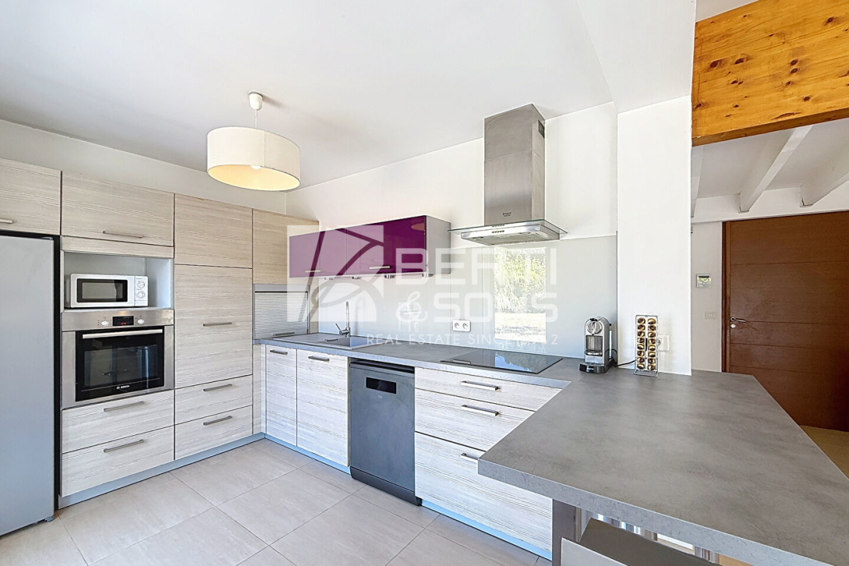 Maison de luxe à vendre à Châteauneuf-Grasse, 700 000 €, Photo 7