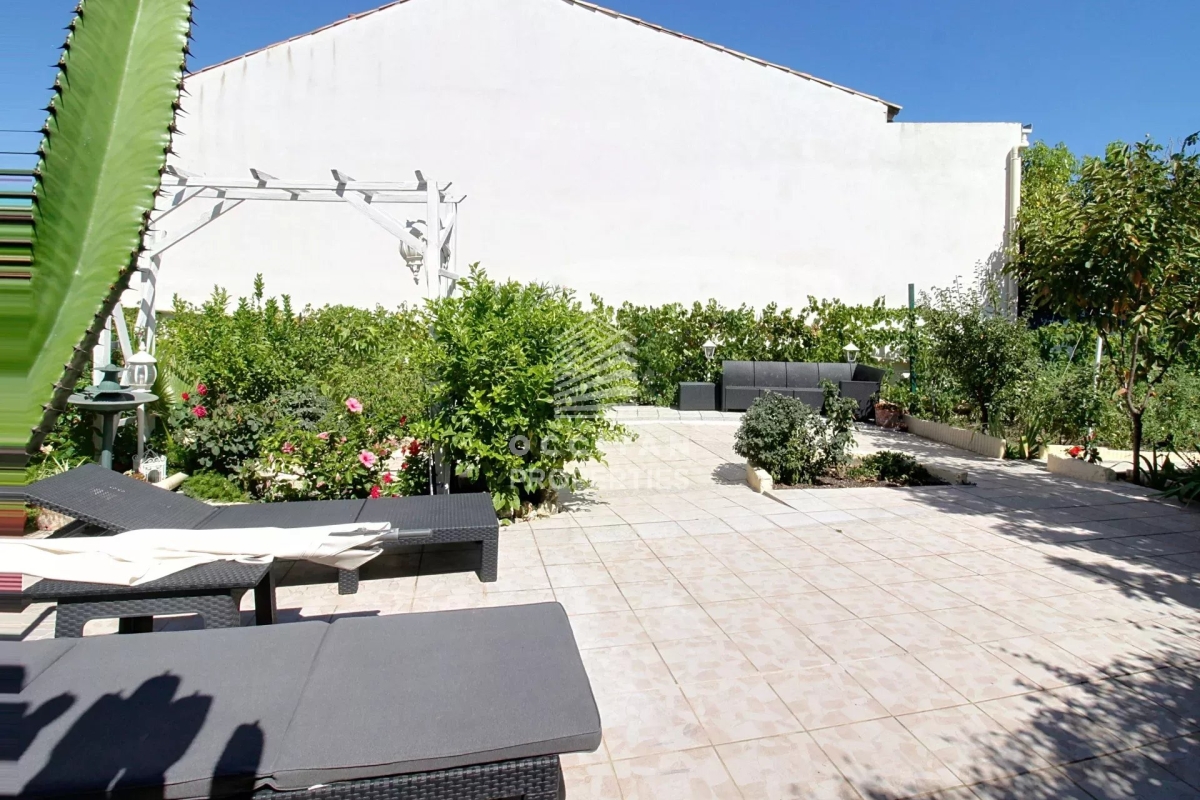 Maison de luxe à vendre à Cannes, 849 000 €, Photo 1