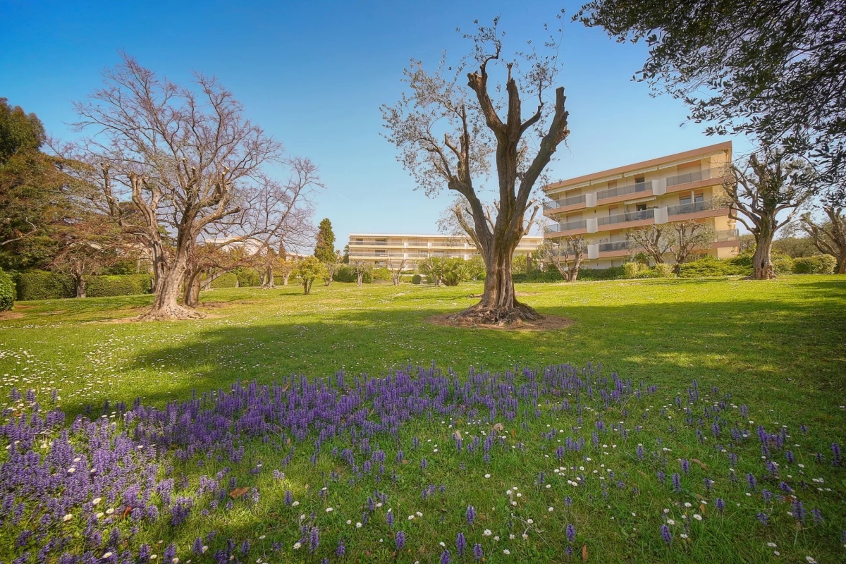Luxury Apartment for sale in Cannes, 499 000 €, Photo 2