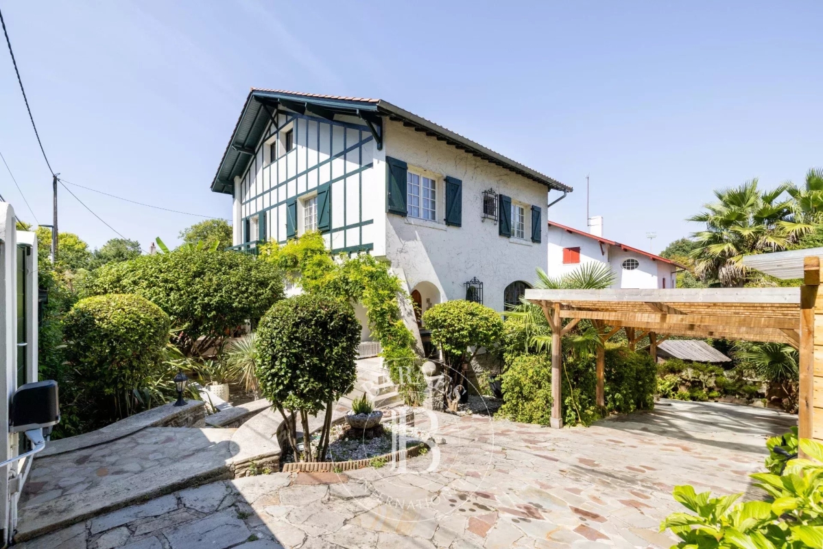 Luxury House for sale in Biarritz, 1 785 000 €, Photo 1