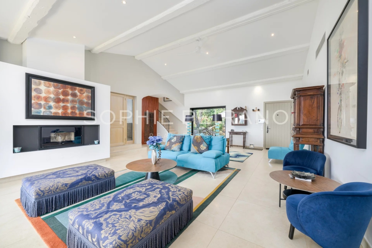 Luxury House for sale in Mougins, 1 590 000 €, Photo 3