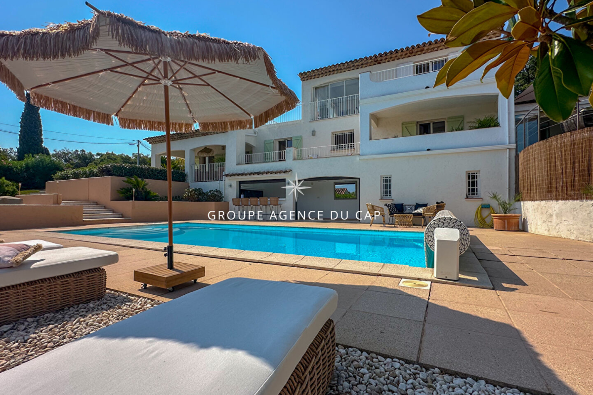 Maison de luxe à vendre à Saint-Aygulf, 1 349 000 €, Photo 2