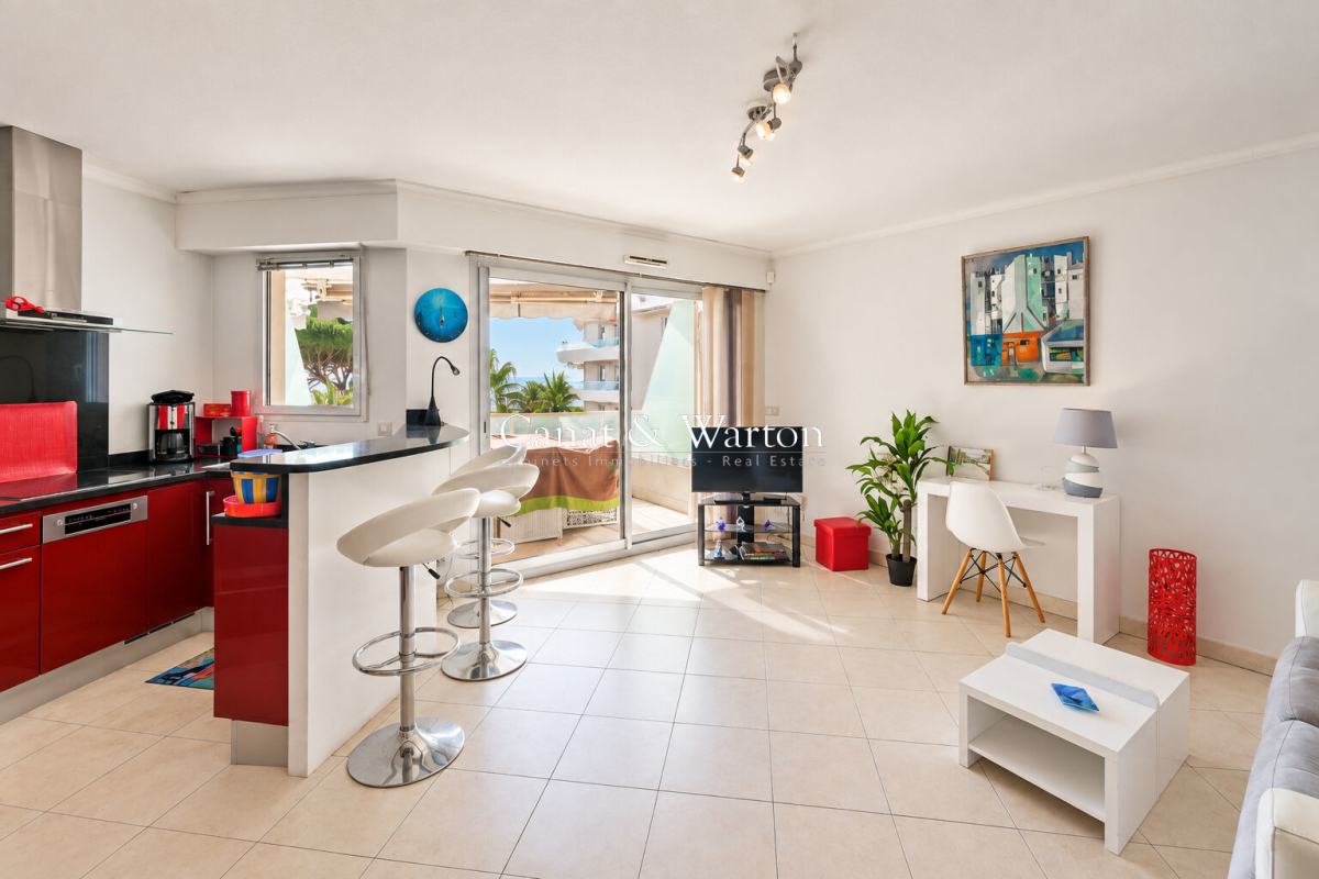 Luxury Apartment for sale in Fréjus, 465 000 €, Photo 2