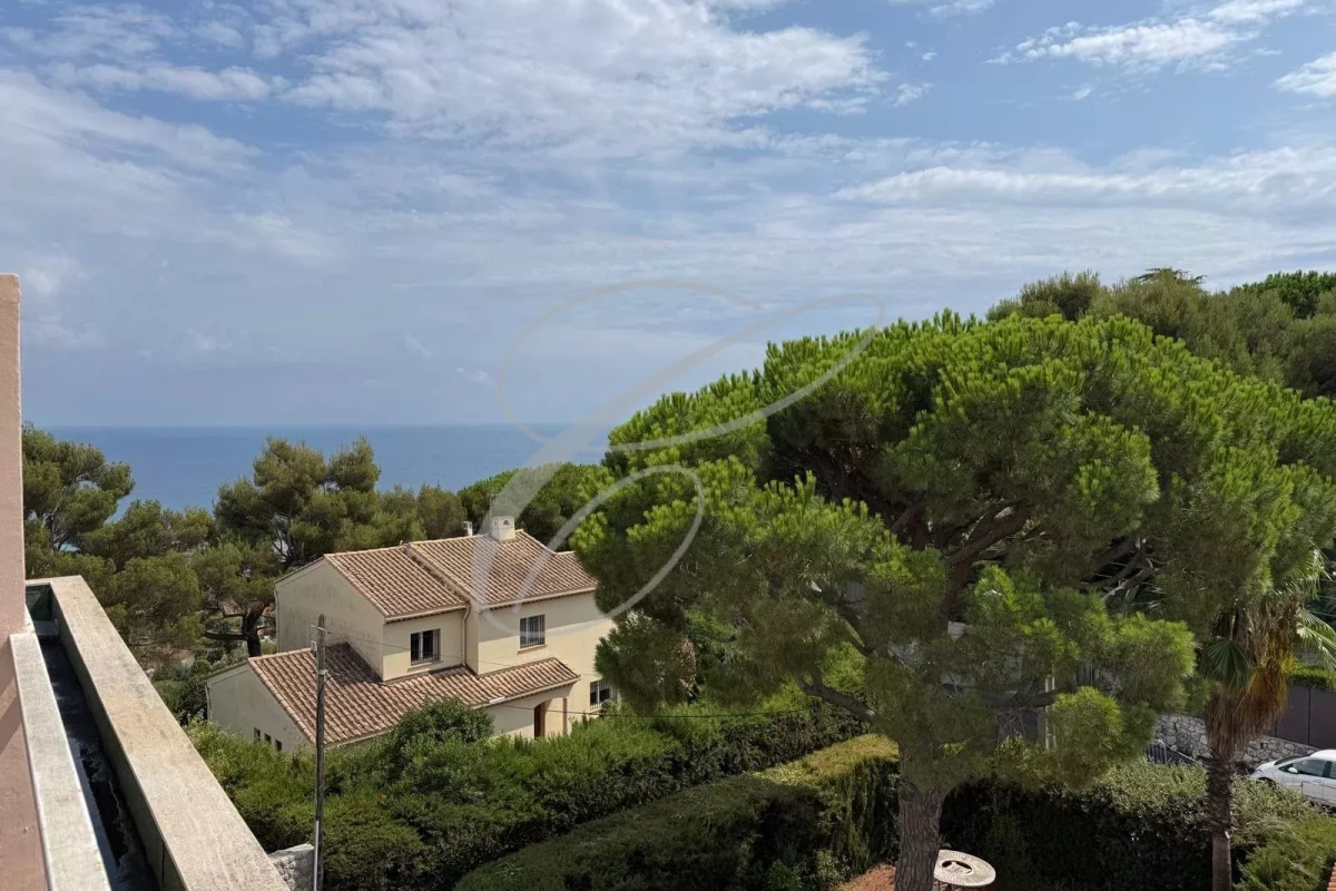 Appartement de luxe à vendre à Roquebrune-Cap-Martin, 465 000 €, Photo 2