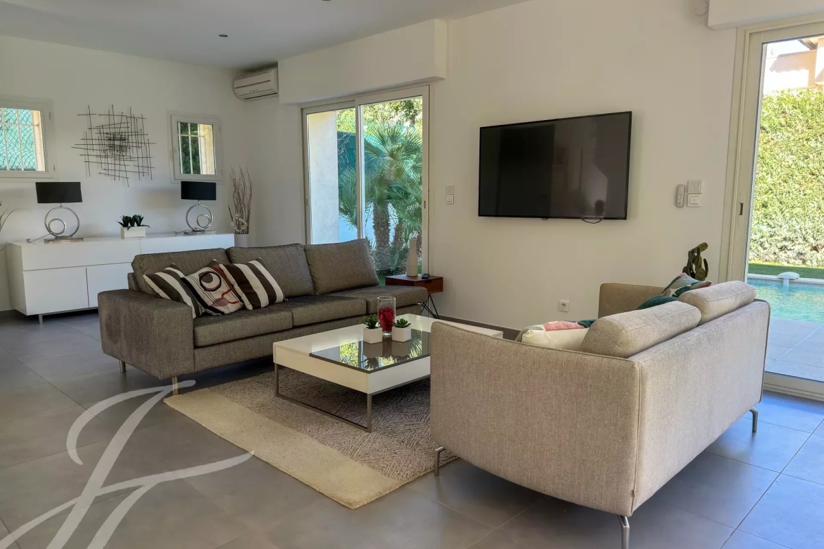 Luxury House for sale in Antibes, 1 590 000 €, Photo 4