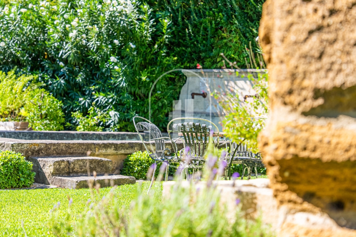 Luxury House for sale in Mouriès, 1 295 000 €, Photo 1