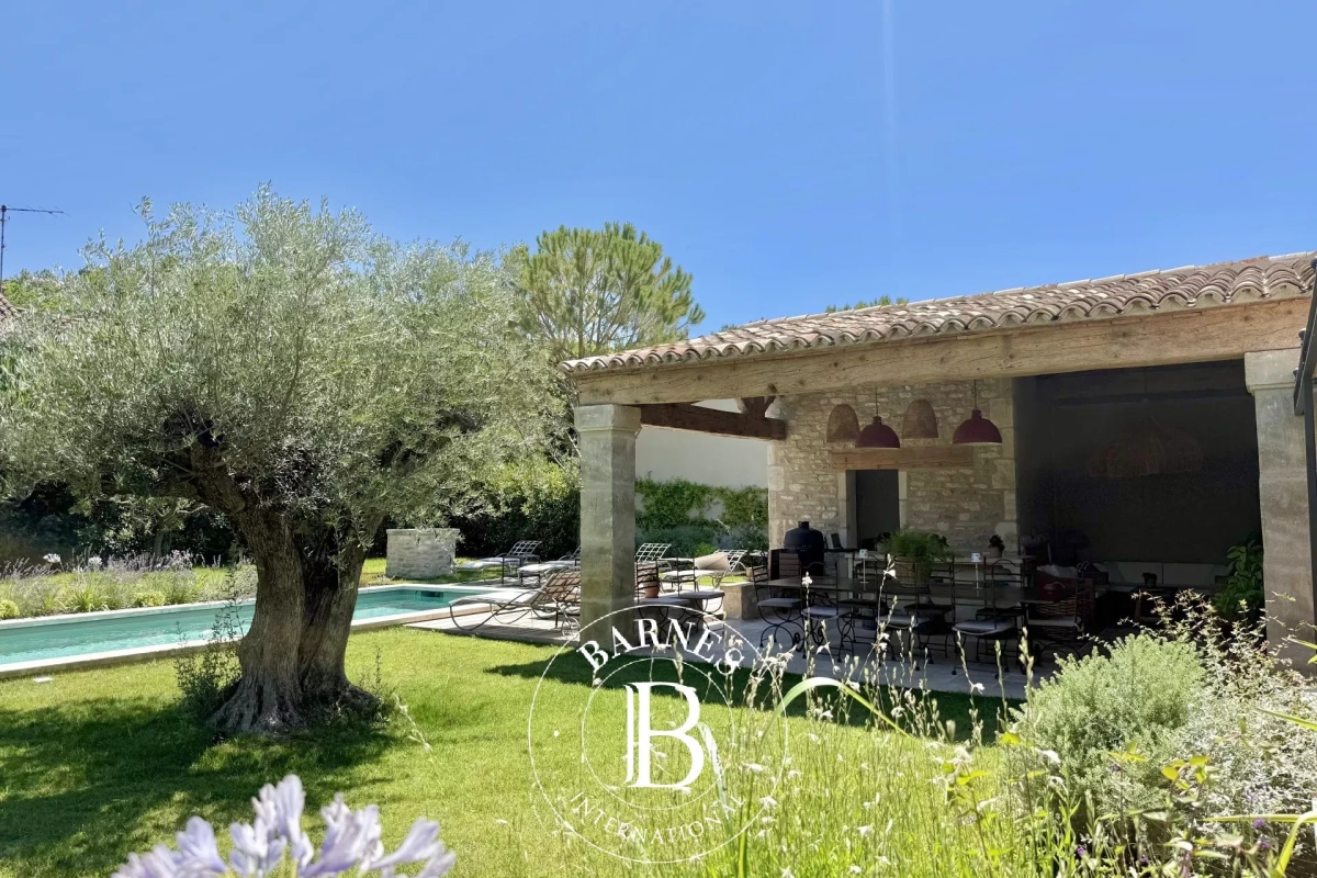 Maison de luxe à vendre à Saint-Rémy-de-Provence, 2 575 000 €, Photo 2