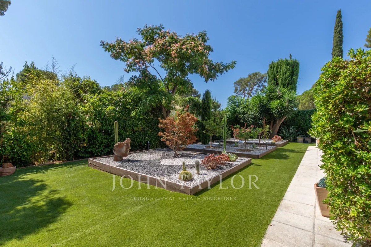 Luxury House for sale in Cap d'Antibes, 2 300 000 €, Photo 3