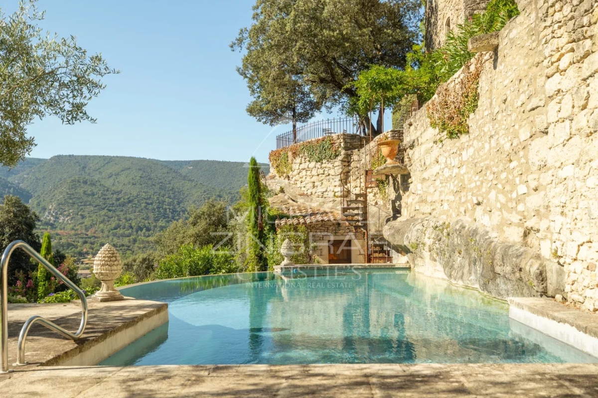 Luxury House for sale in Ménerbes, 3 370 000 €, Photo 1