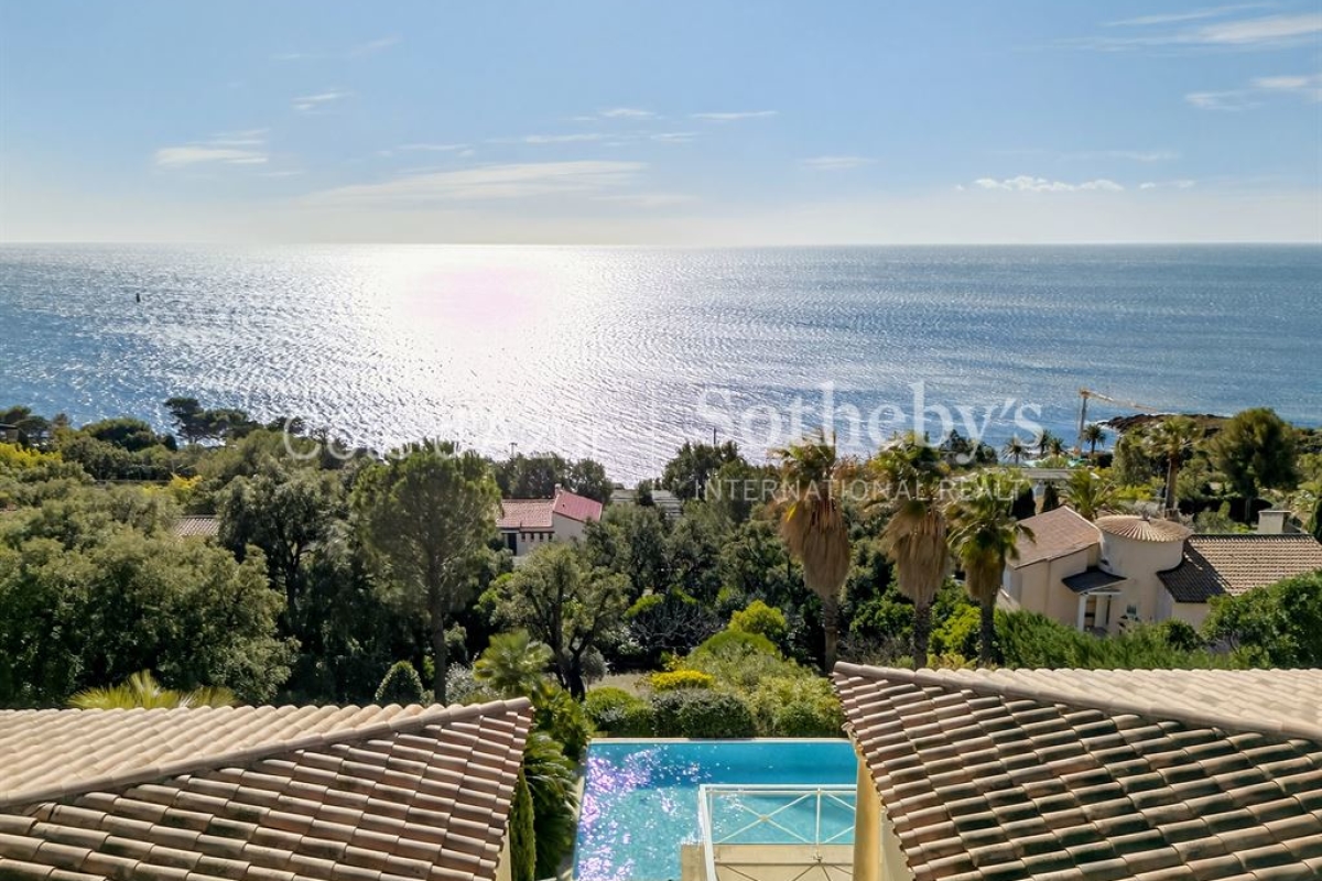 Luxury House for sale in Anthéor, 2 680 000 €, Photo 2