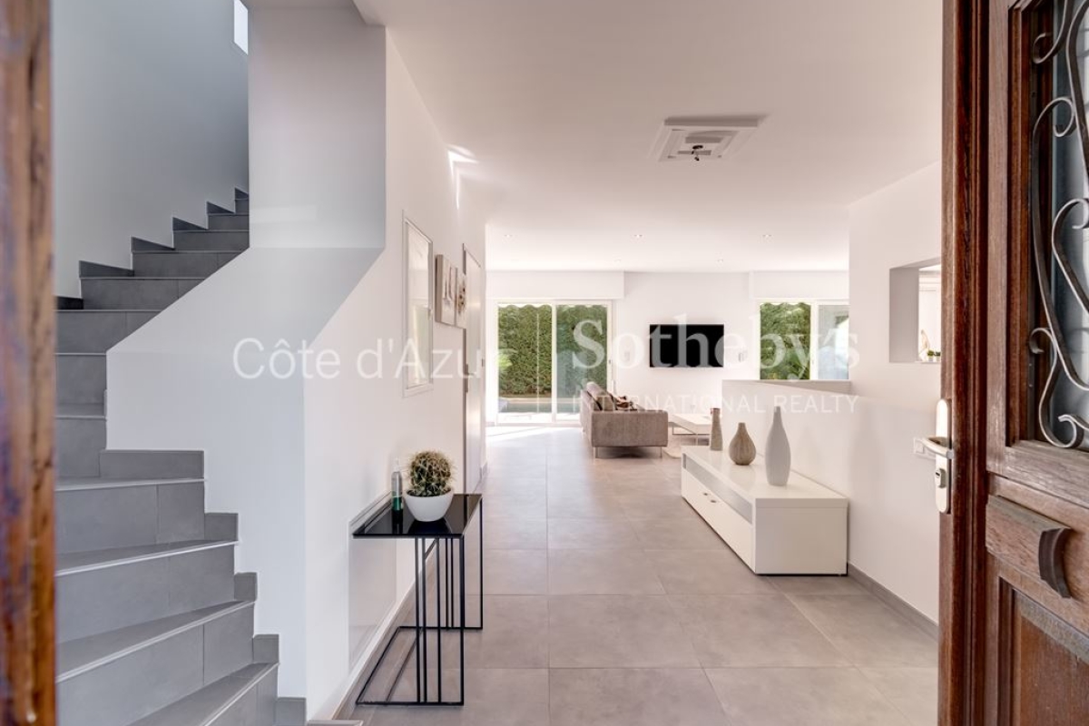 Maison de luxe à vendre à Antibes, 1 590 000 €, Photo 6
