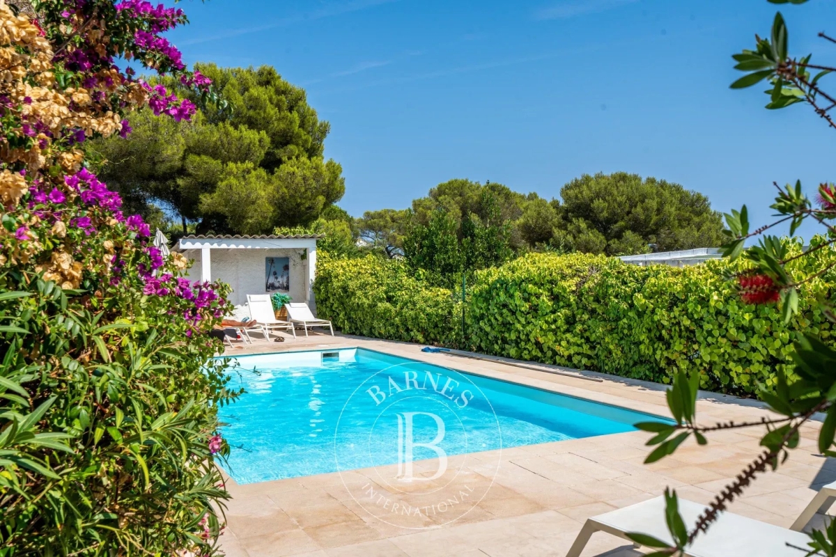 Luxury House for sale in Les Issambres, 2 850 000 €, Photo 1