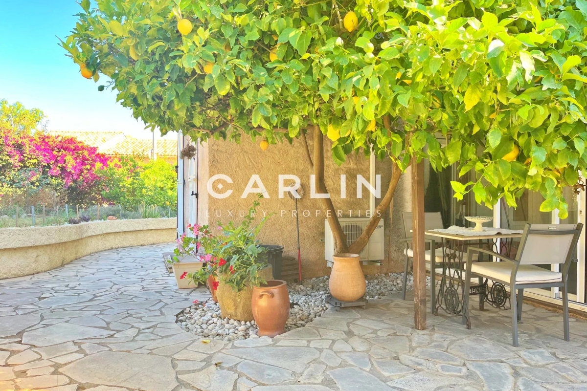 Maison de luxe à vendre à Cogolin, 550 000 €, Photo 2