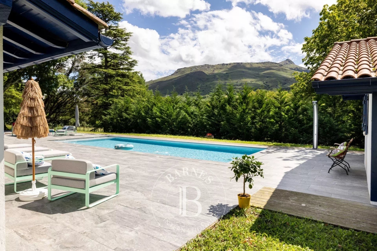 Luxury House for sale in Ascain, 1 980 000 €, Photo 2