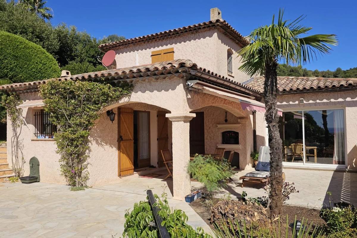 Luxury House for sale in Les Issambres, 990 000 €, Photo 2