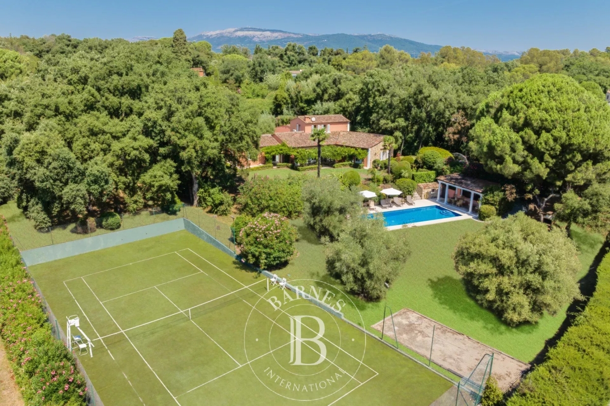 Luxury House for sale in Grasse, 2 190 000 €, Photo 2