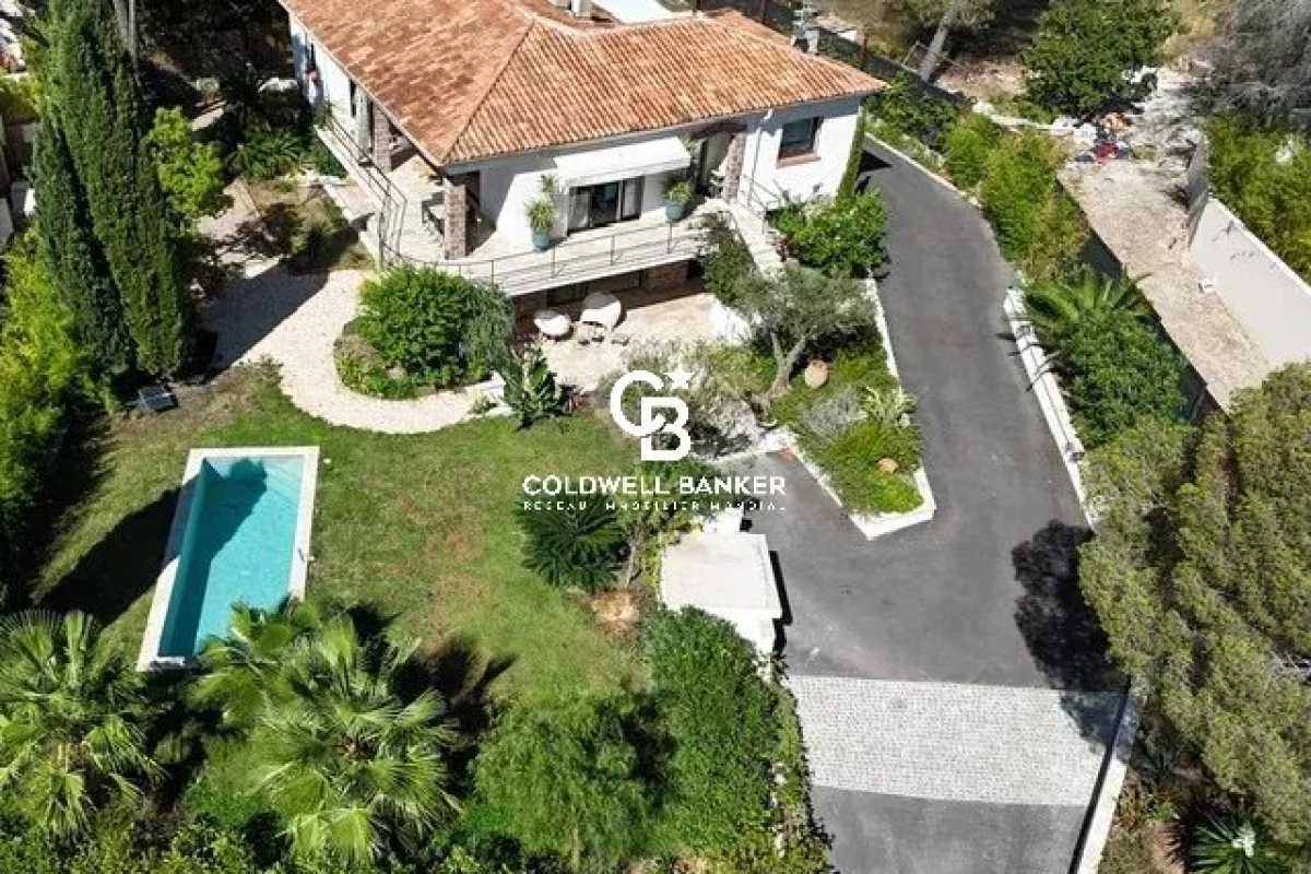 Luxury House for sale in Saint-Raphaël, 1 095 000 €, Photo 2