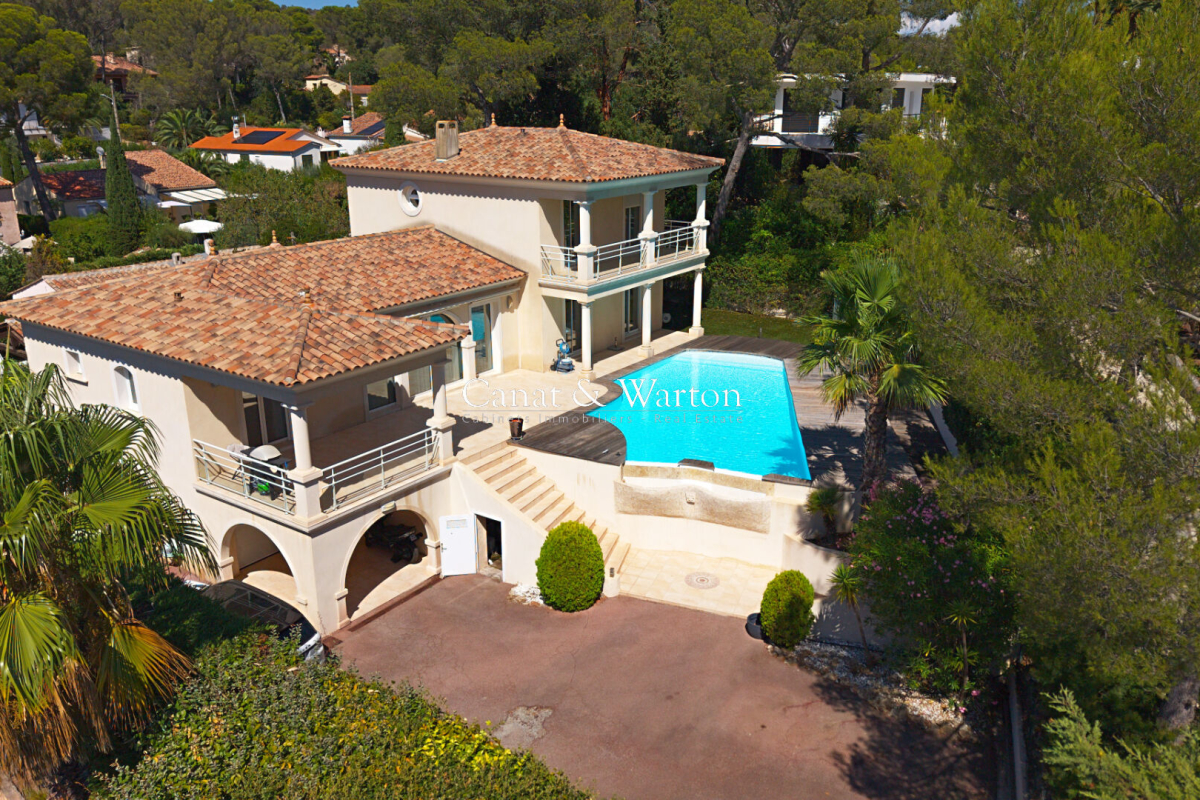 Maison de luxe à vendre à Saint-Raphaël, 1 580 000 €, Photo 1