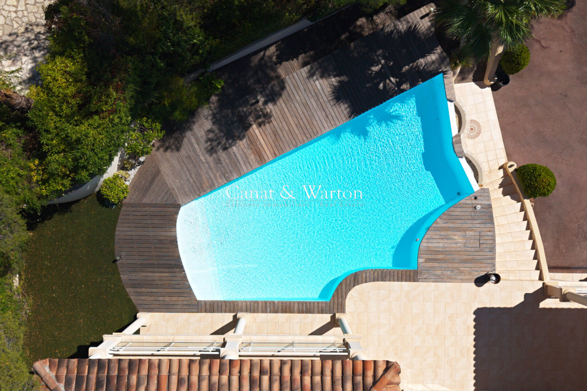 Maison de luxe à vendre à Saint-Raphaël, 1 580 000 €, Photo 3