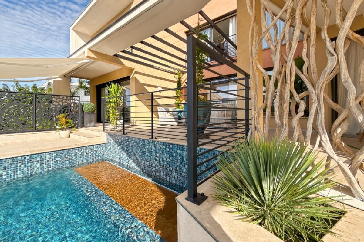 Maison de luxe à vendre à Saint-Raphaël, 1 940 000 €, Photo 3